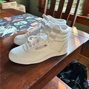 Reebok Hi Top Kids Sneaker